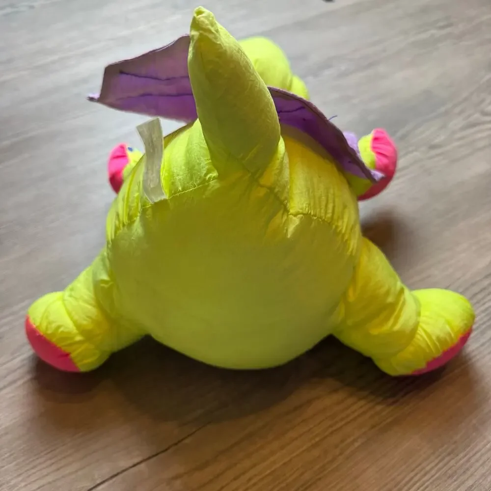 Vtg Stuffins Parachute Plush Lumpy’s Gang Yellow Dragon Nylon Plush Dinosaur 14”